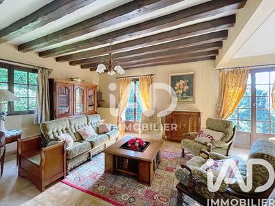 Maison - 232 m² - 8 pièces