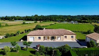 Maison - 190 m² - 6 pièces