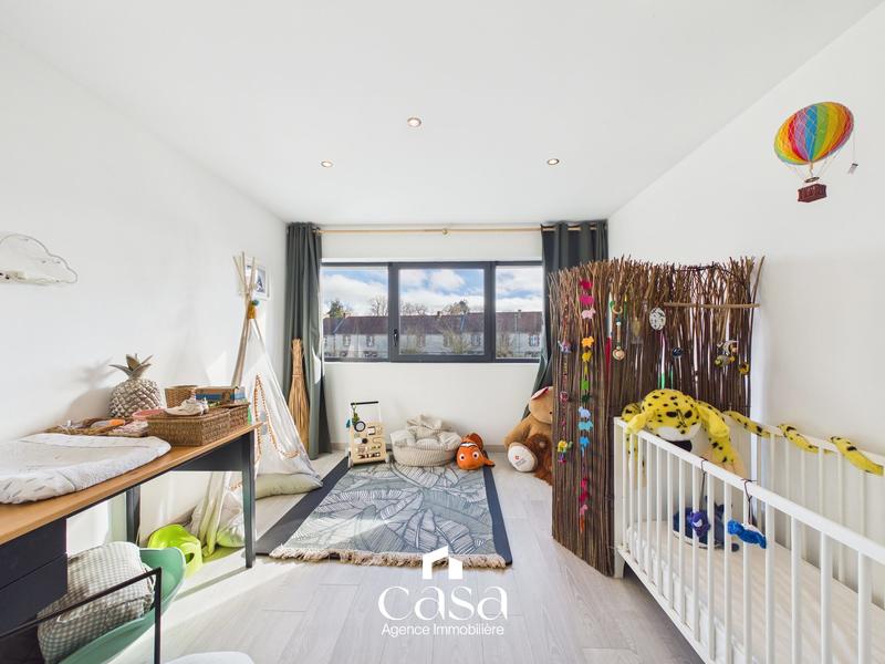 Maison - 92 m² - 5 pièces