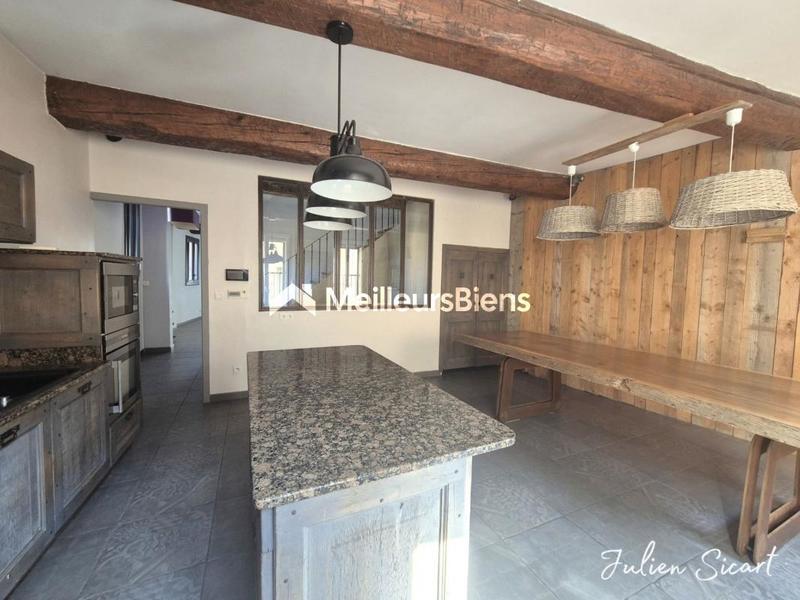 Maison de village - 170 m² - 6 pièces