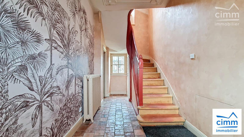 Maison - 209 m² - 7 pièces