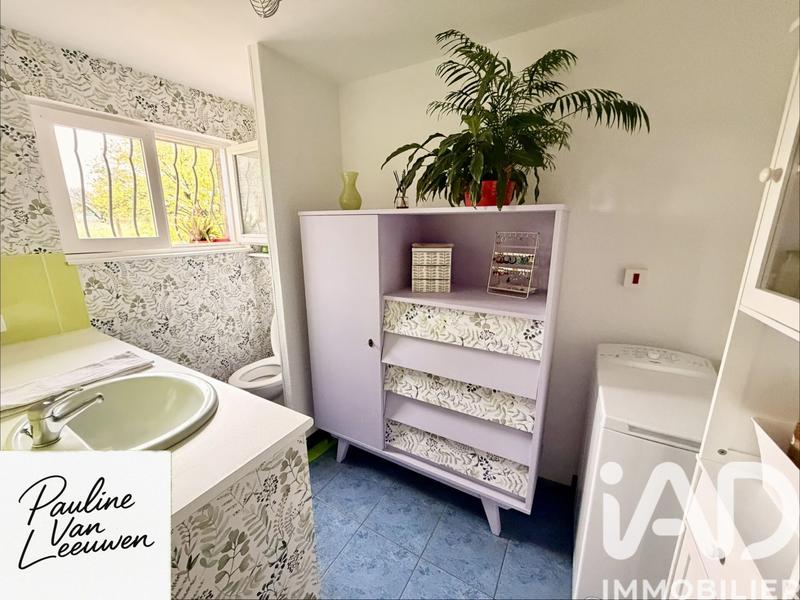 Maison - 235 m² - 8 pièces