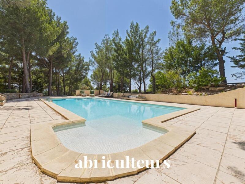 Maison ancienne - 256 m² - 8 pièces