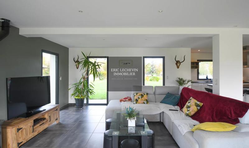 Maison - 196 m² - 7 pièces