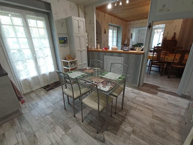 Maison - 101 m² - 7 pièces