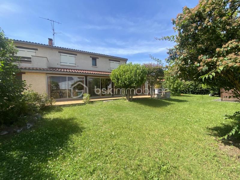 Maison - 191 m² - 7 pièces