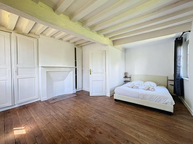 Maison - 180 m² - 7 pièces