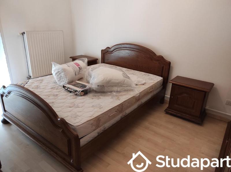 Chambre - 12 m² - 1 pièce