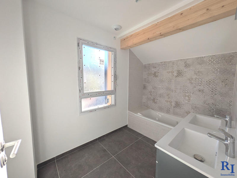 Maison contemporaine - 94 m² - 5 pièces