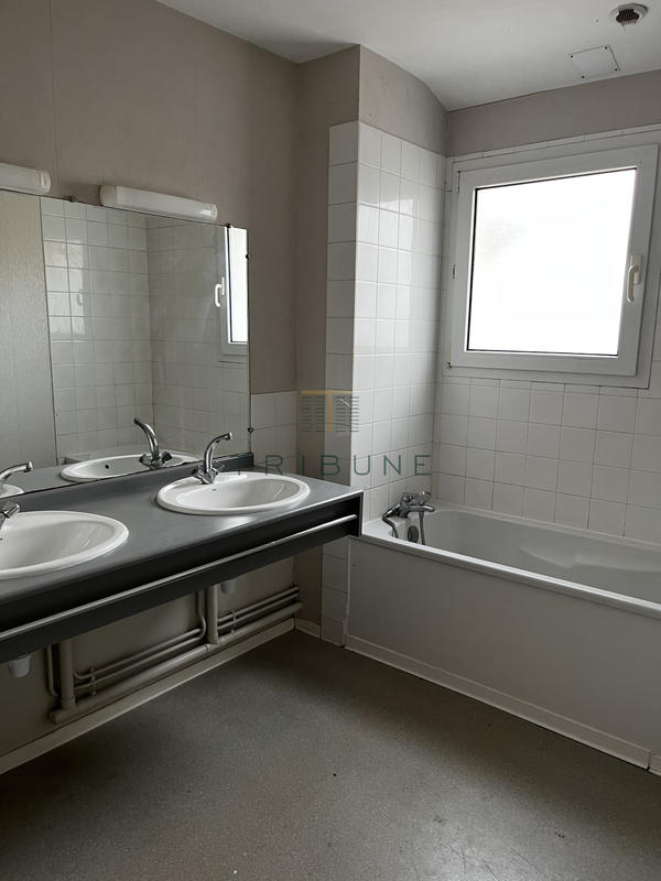 Maison - 91 m² - 7 pièces