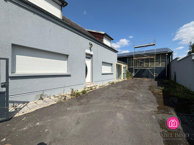 Maison - 100 m² - 5 pièces