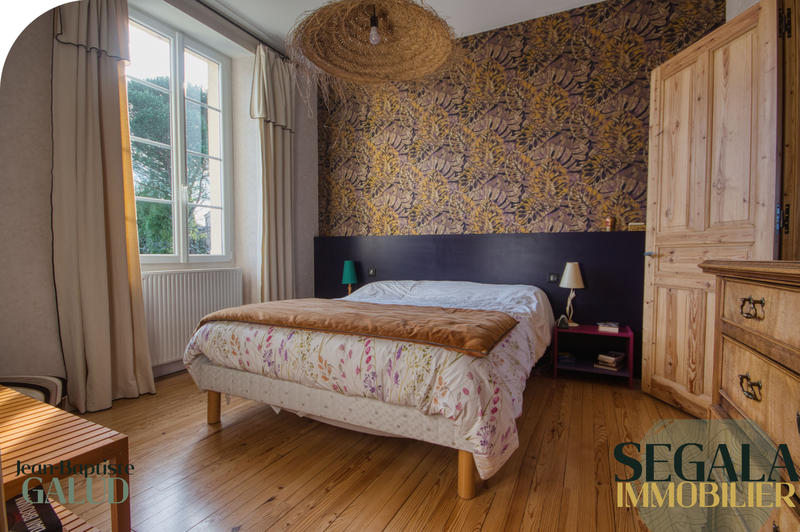 Maison - 210 m² - 6 pièces