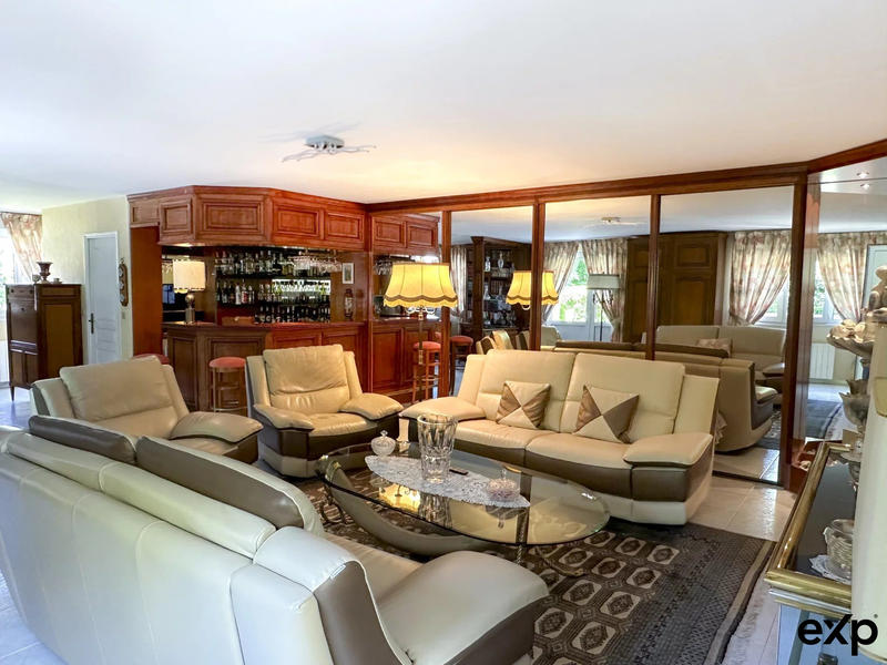 Maison ancienne - 200 m² - 7 pièces