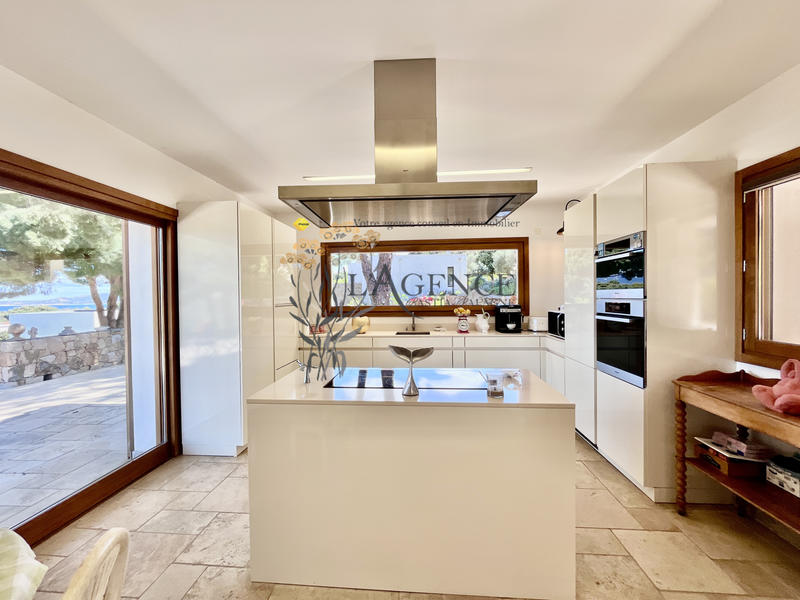 Maison - 200 m² - 5 pièces