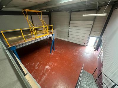 Entrepôt - 350 m²