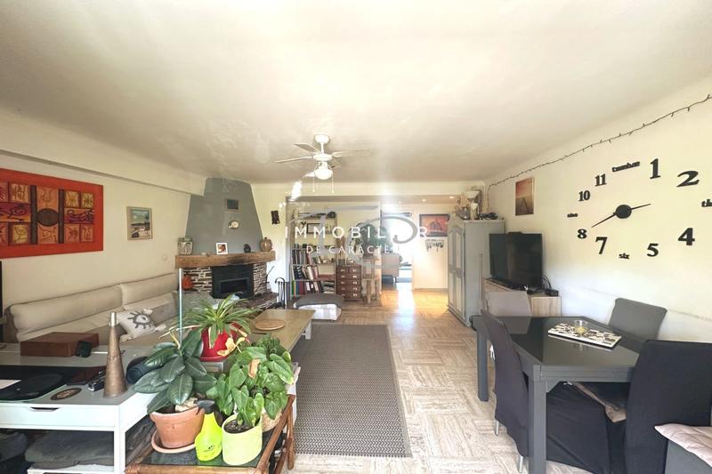 Appartement - 82 m² - 4 pièces