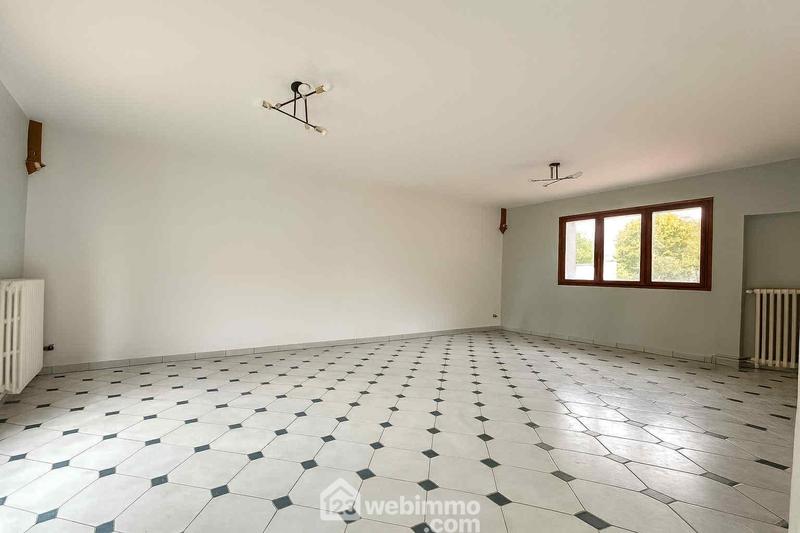 Maison - 228 m² - 7 pièces