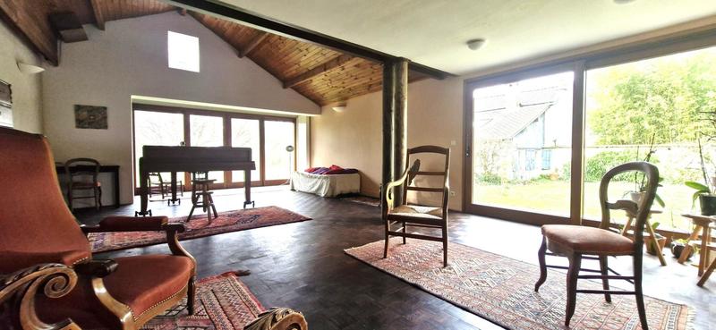 Maison - 165 m² - 10 pièces