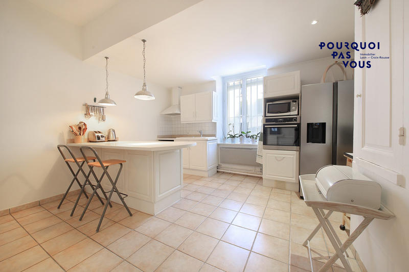 Maison - 400 m² - 10 pièces