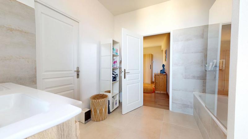 Appartement - 132 m² - 4 pièces