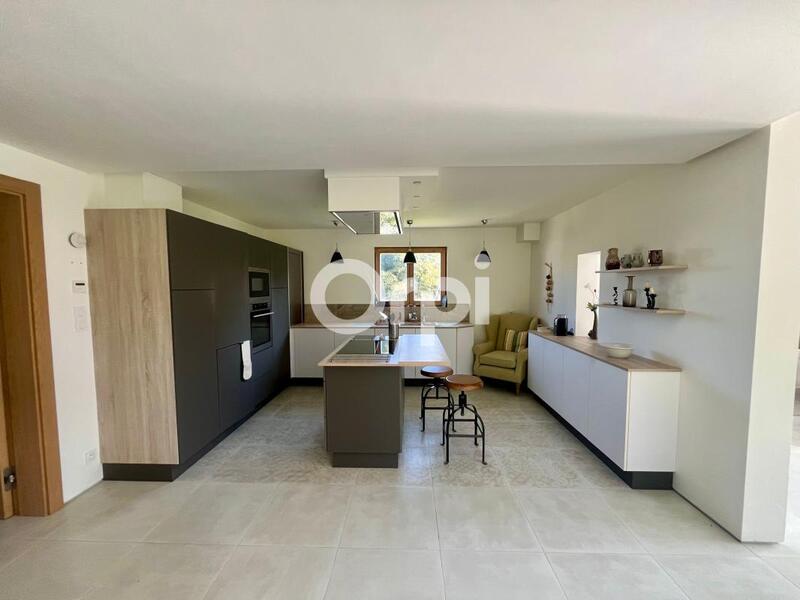 Maison - 157 m² - 4 pièces