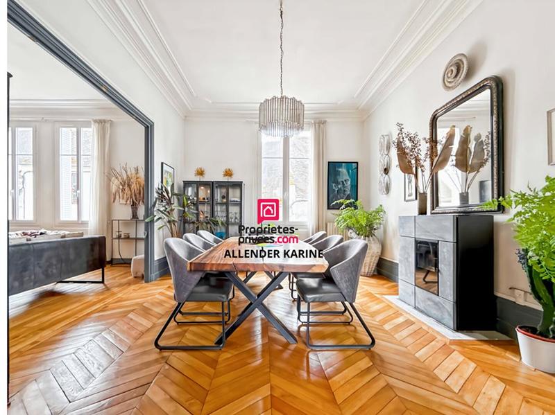 Appartement - 144 m² - 5 pièces