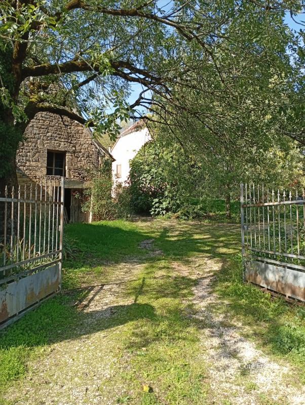 Corps de ferme - 270 m² - 9 pièces