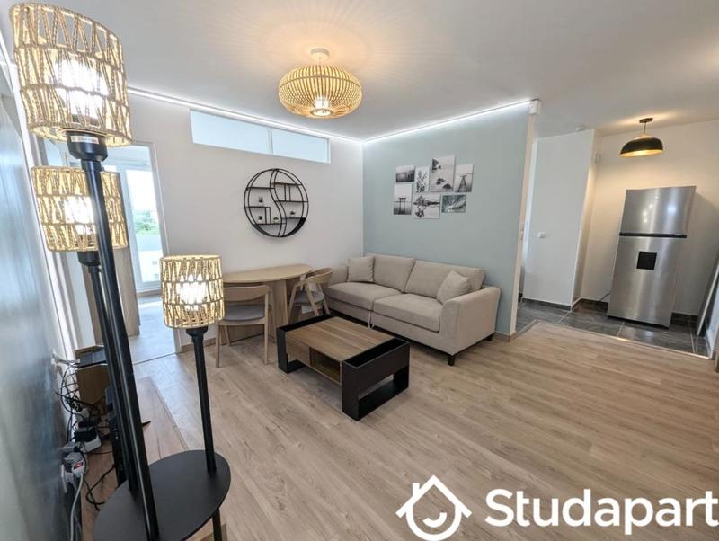 Chambre - 9 m² - 1 pièce