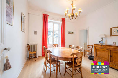 Appartement - 130 m² - 5 pièces