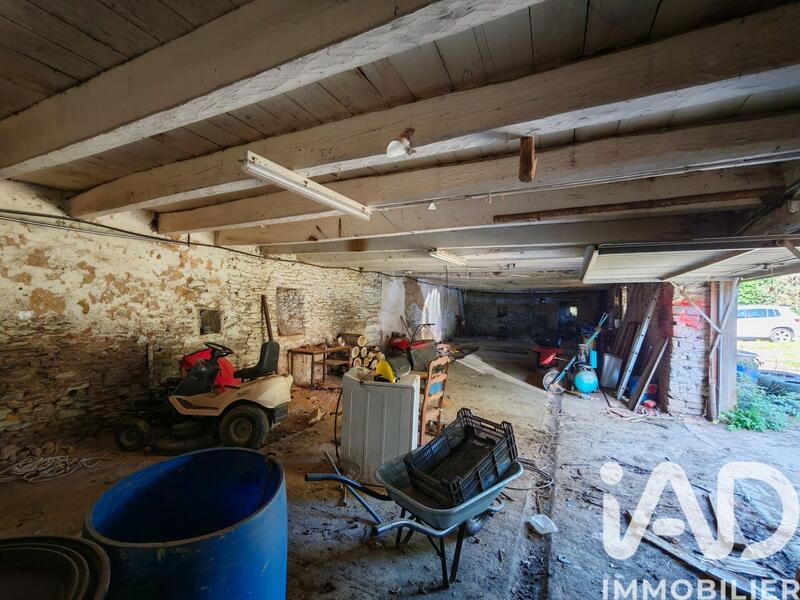 Maison - 240 m² - 1 pièce