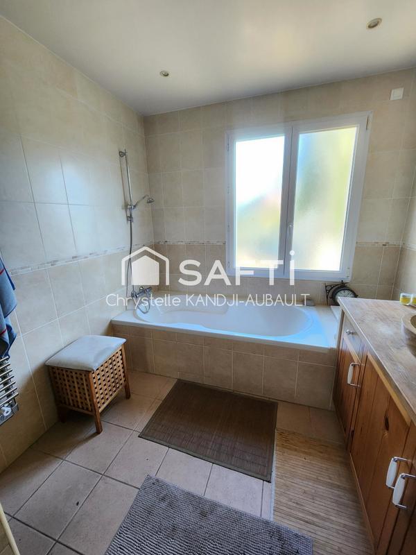 Maison - 133 m² - 6 pièces