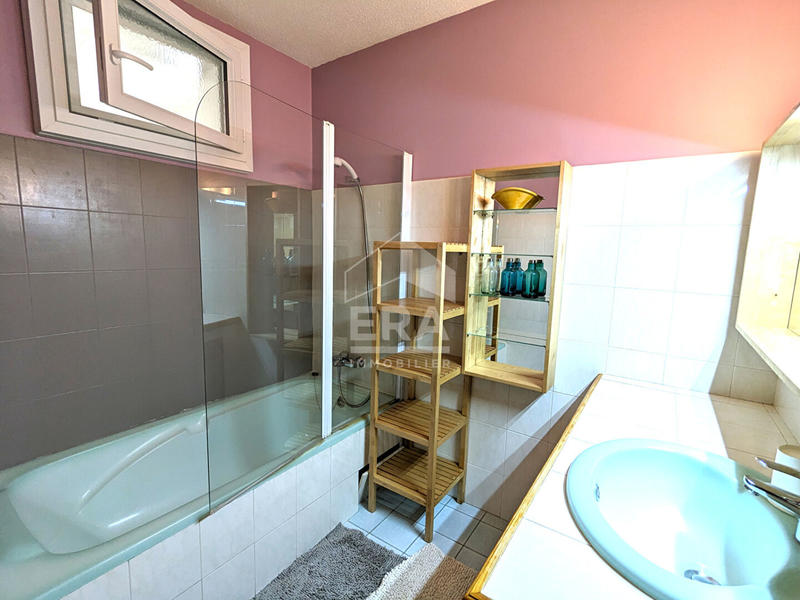 Maison - 233 m² - 10 pièces