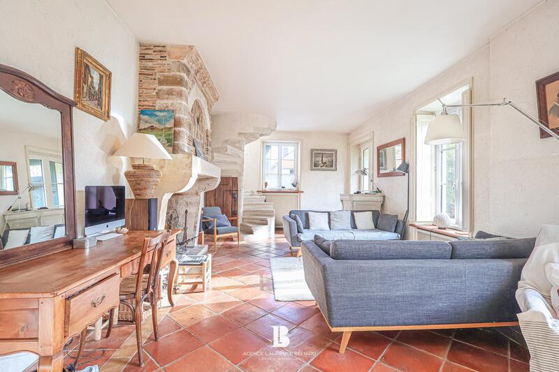 Maison - 218 m² - 9 pièces