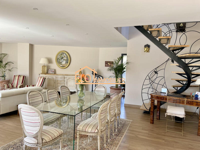 Villa - 144 m² - 5 pièces