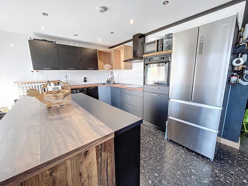 Appartement - 102 m² - 4 pièces