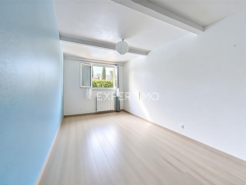 Maison - 180 m² - 6 pièces