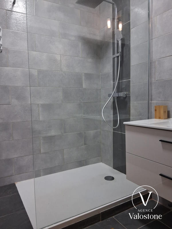 Maison - 205 m² - 5 pièces