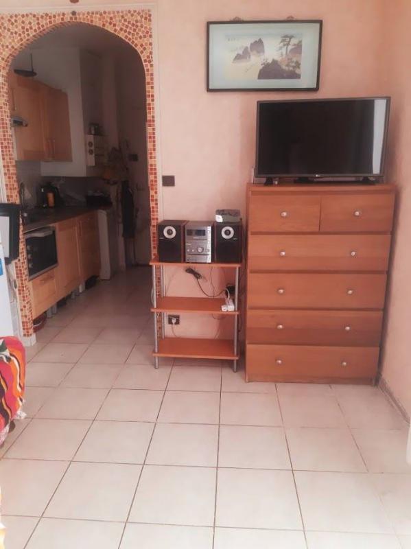 Studio - 25 m² - 1 pièce