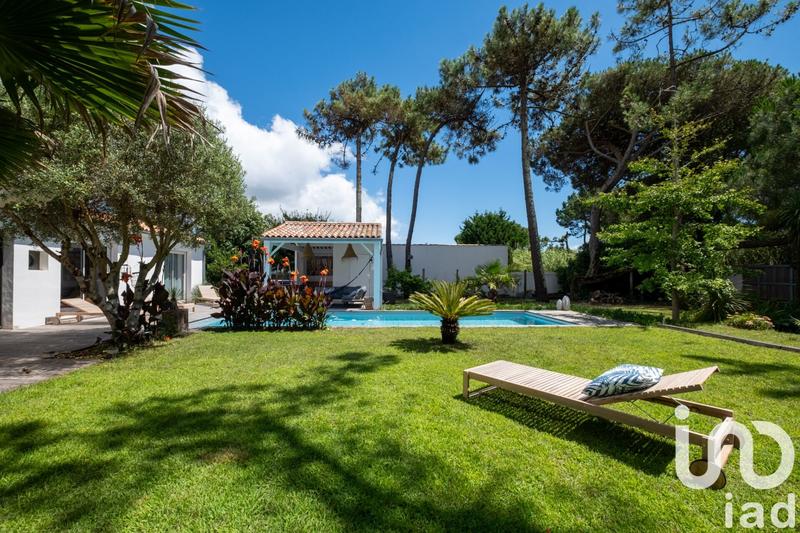 Maison - 205 m² - 6 pièces