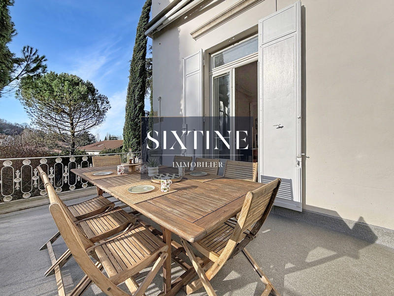 Manoir - 330 m² - 12 pièces