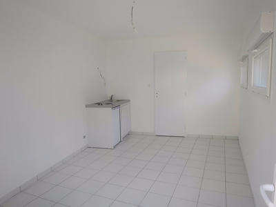 Studio - 16 m² - 1 pièce
