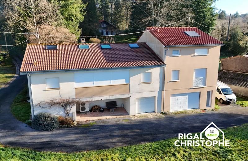 Maison - 200 m² - 9 pièces