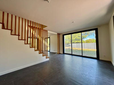 Maison - 141 m² - 5 pièces