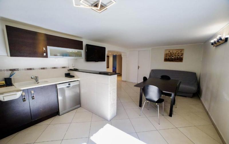 Maison - 226 m² - 10 pièces