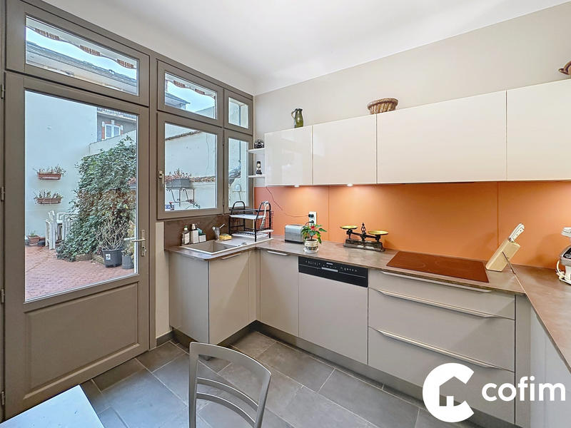 Maison - 175 m² - 10 pièces