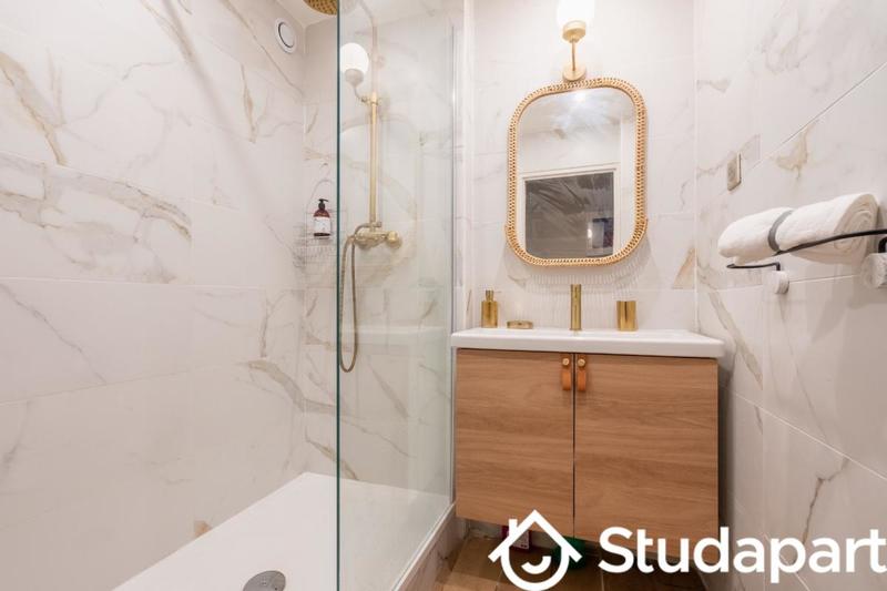 Chambre - 9 m² - 1 pièce