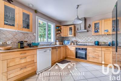 Maison - 179 m² - 9 pièces