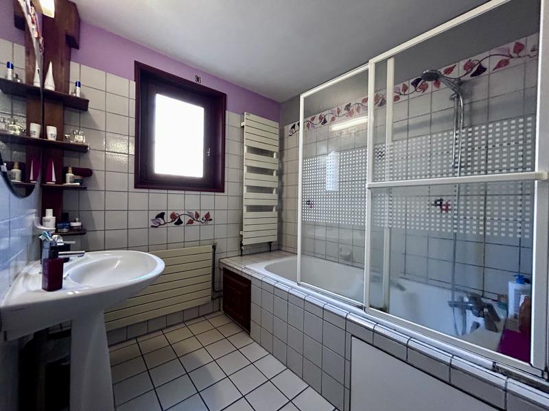 Maison - 182 m² - 8 pièces