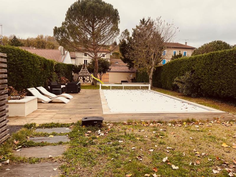 Maison - 180 m² - 8 pièces