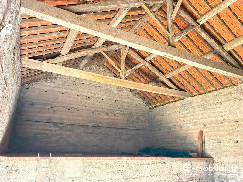 Maison - 220 m² - 8 pièces